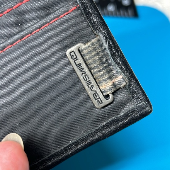 🖤Vtg QuickSilver leather bifold wallet - Picture 4 of 16